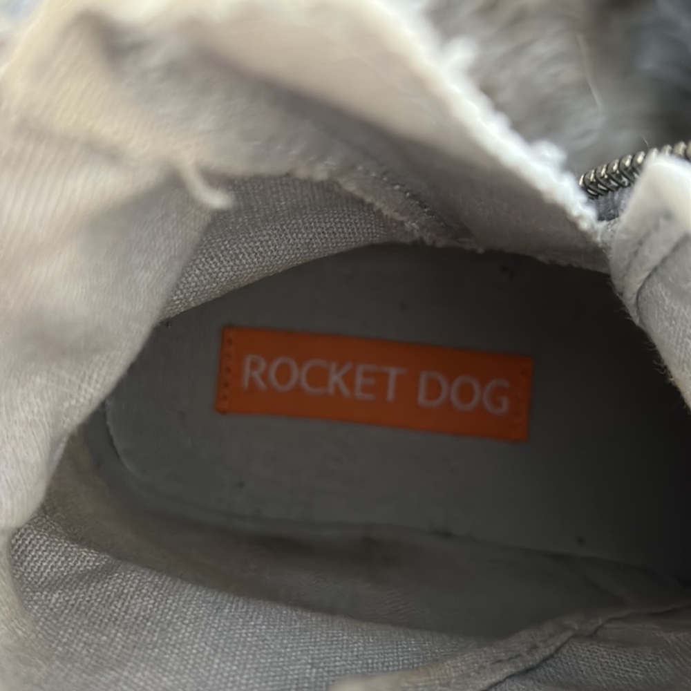 Brand-“Rocket Dog”canvas boots, color is a light camouflage print gray hues (7) - Picture 10 of 11